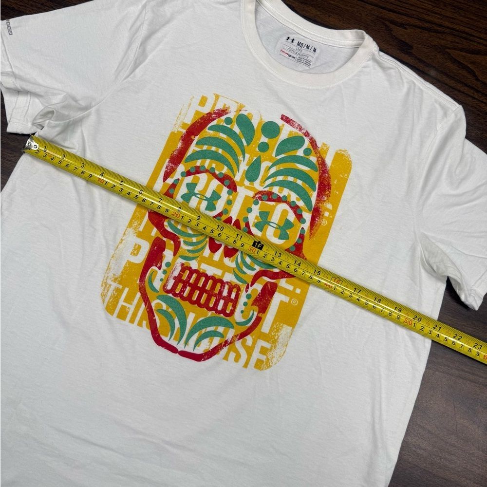 Under Armour White Tee with Colorful Skull Design Size Medium Men’s - Picture 4 of 8